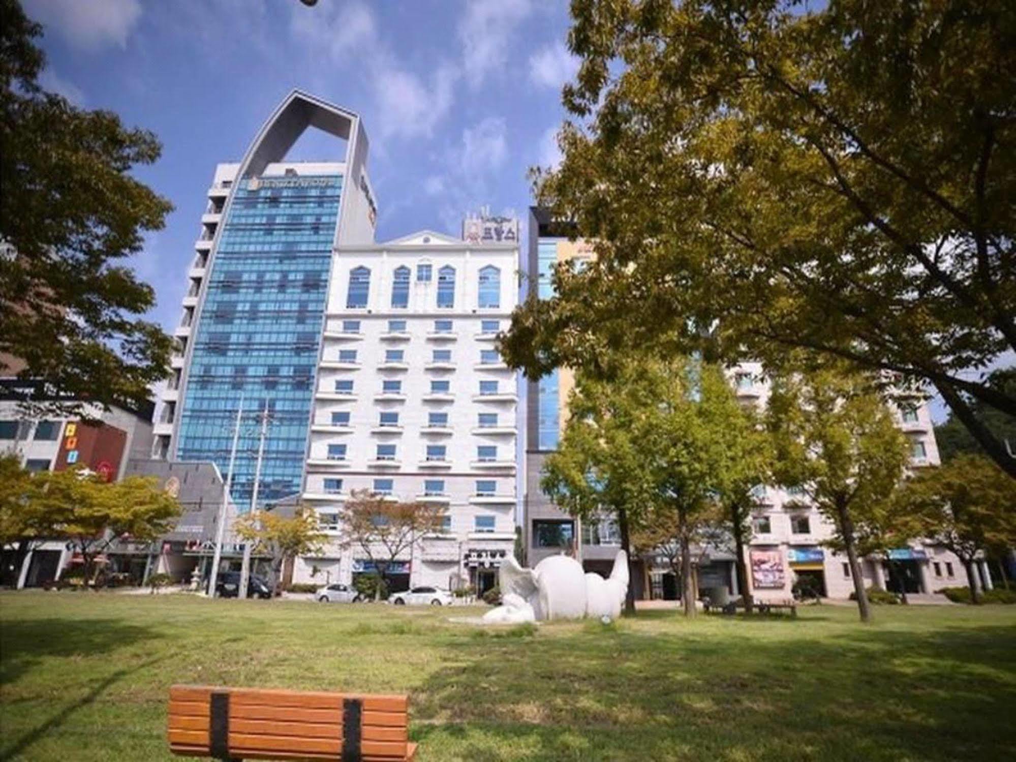 Am Ort Hotel Yeosu Exterior foto